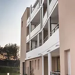 Aparthotel Zenao Villeneuve-lès-avignon *